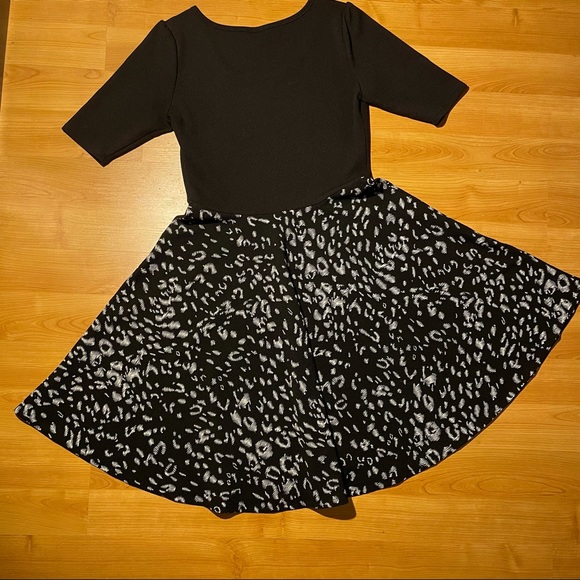 XL Lularoe Nicole Black Leopard Print Dress - Picture 2 of 7